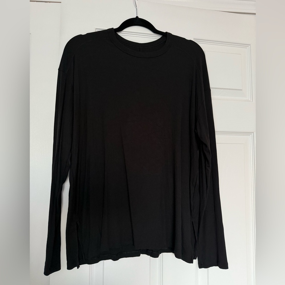 AMERICAN EAGLE AOFT AND SEXY RIBBED LONG SLEEP TOP